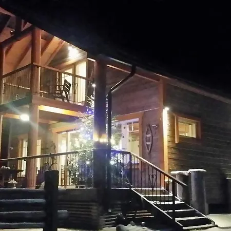 Pine House, Saimaa Villa Pettila