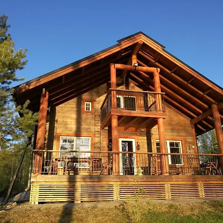 Pine House, Saimaa