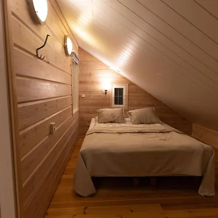 别墅 Pine House, Saimaa Pettila